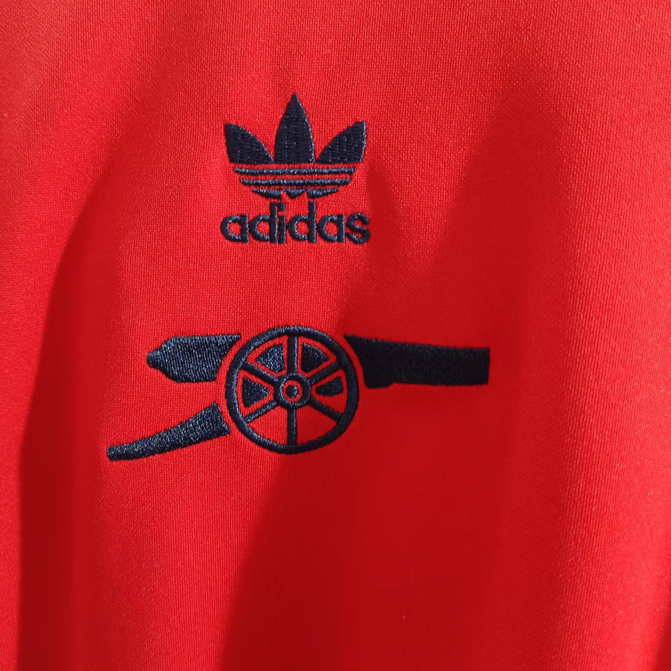 Arsenal Buzo con capucha roja 25/26