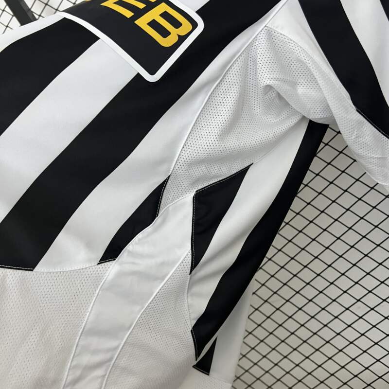 Juventus Retro Version 03/04