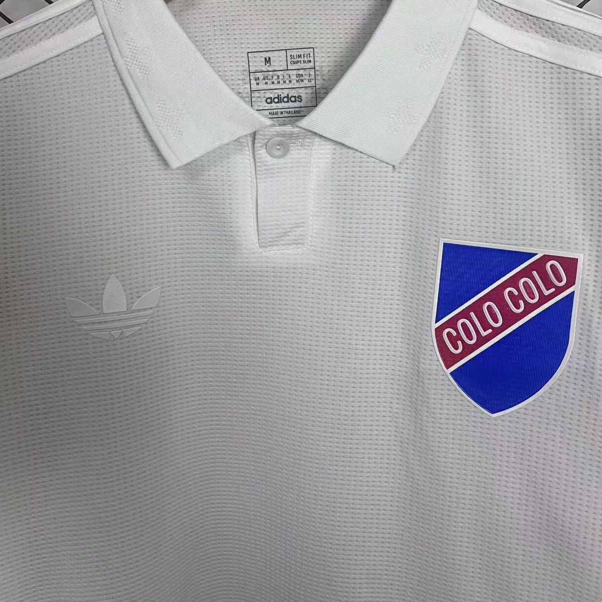 Colo Colo Estilo Retro 2025