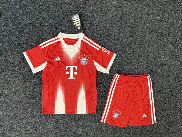 Bayern Munchen 25/26 - Niño