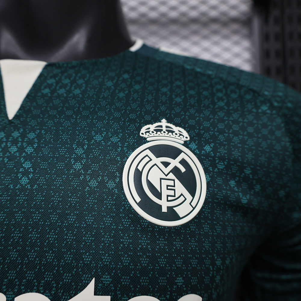 Real Madrid Player Version 26/27 - Manga Larga