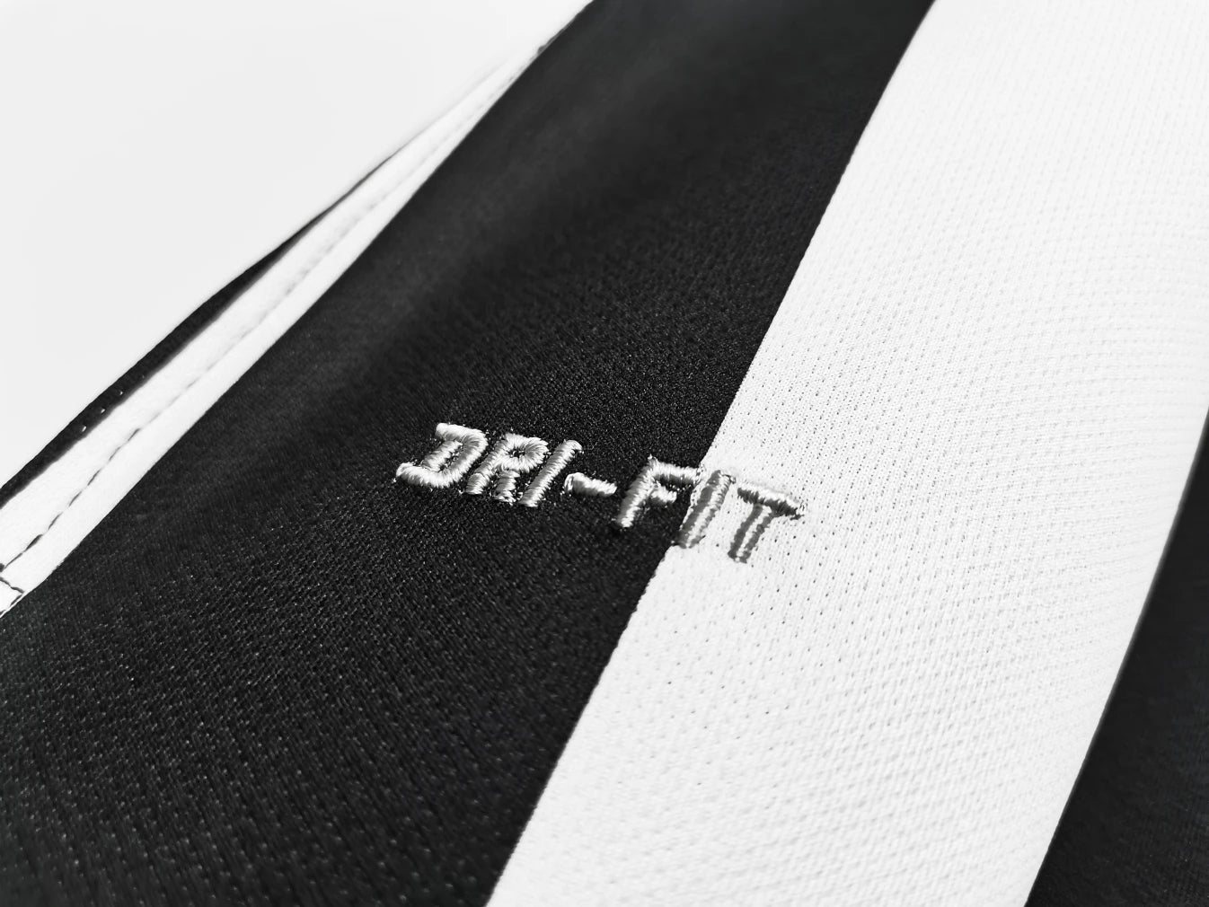Juventus Retro Version 14/15