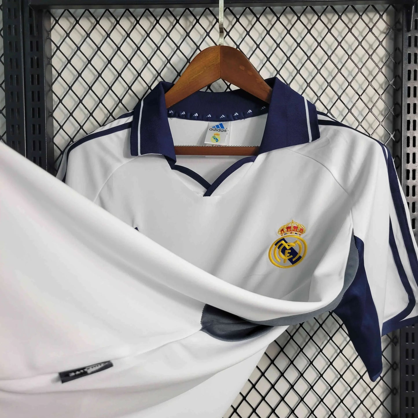 Real Madrid Retro Version 2000