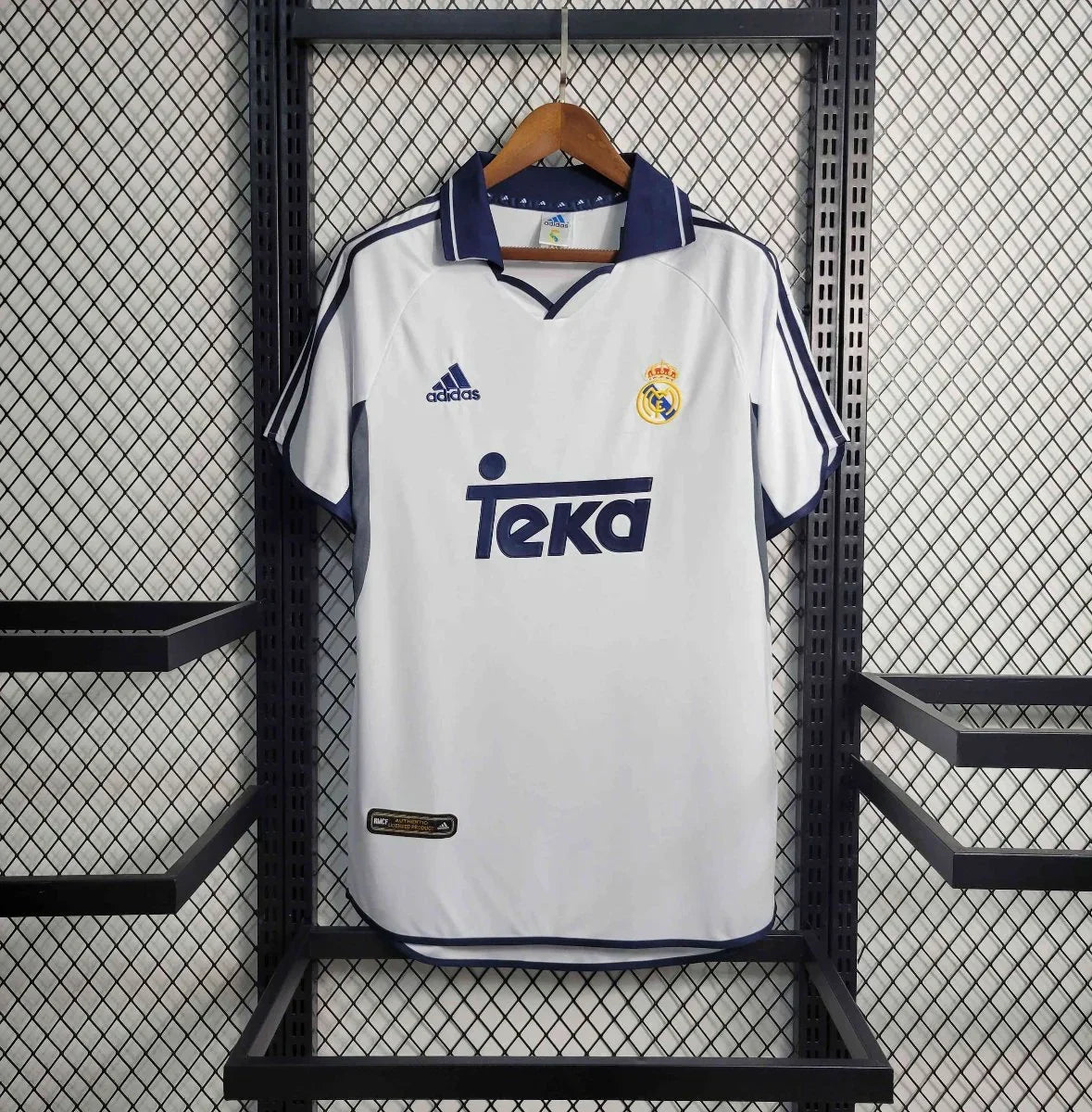 Real Madrid Retro Version 2000
