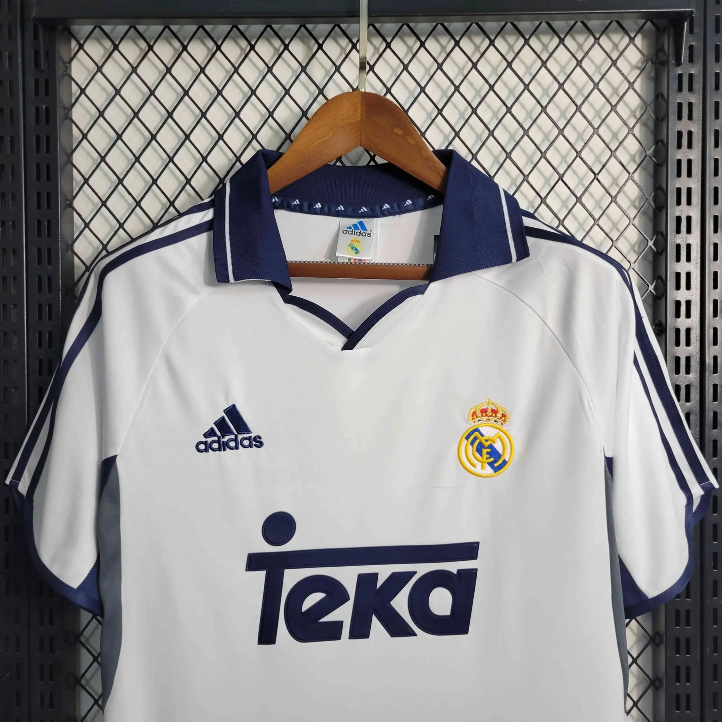 Real Madrid Retro Version 2000