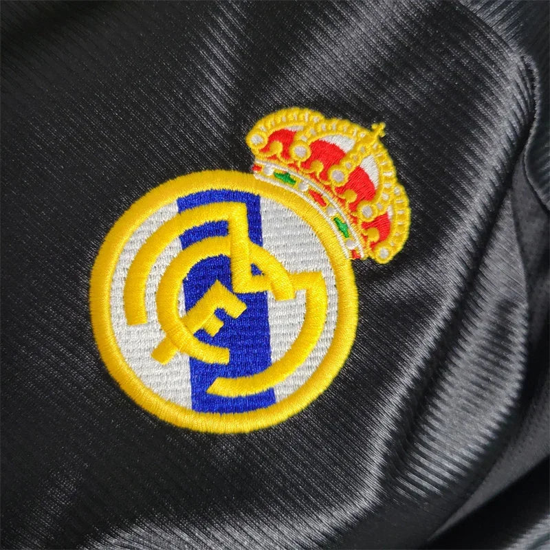 Real Madrid Retro Version 2000 - Manga Larga