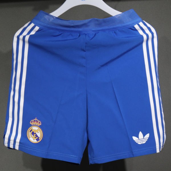 Short Real Madrid Player Version 25/26