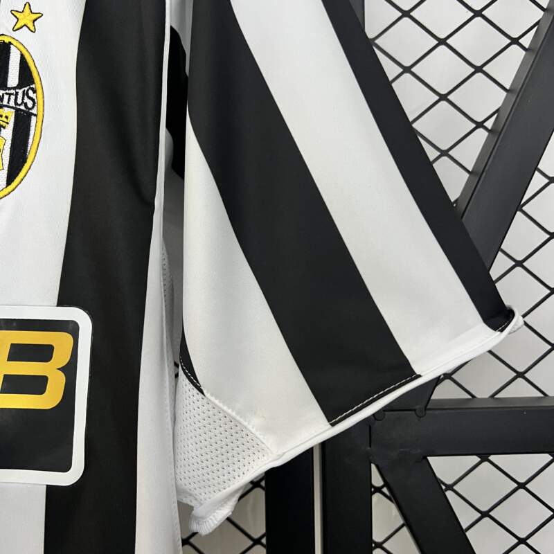 Juventus Retro Version 03/04