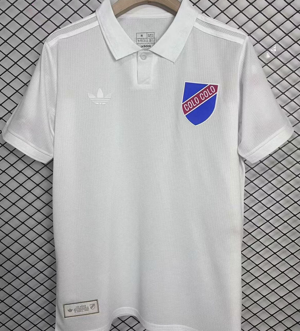 Colo Colo Estilo Retro 2025