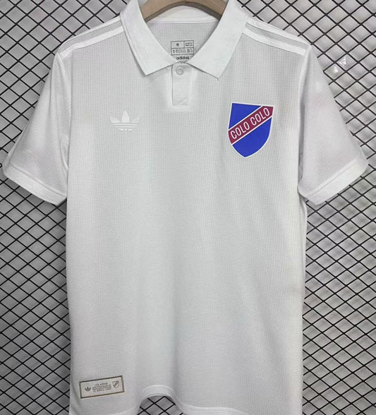 Colo Colo Estilo Retro 2025