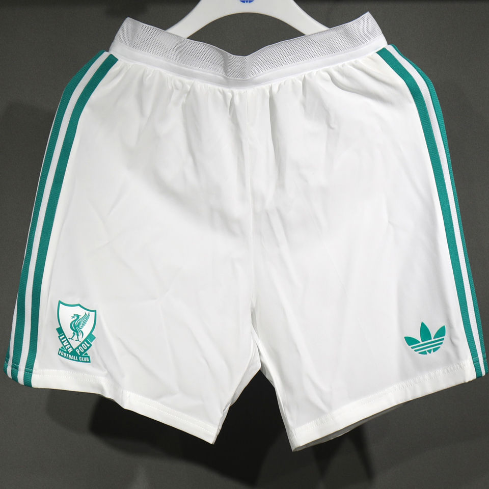 Short Liverpool Player Version 25/26